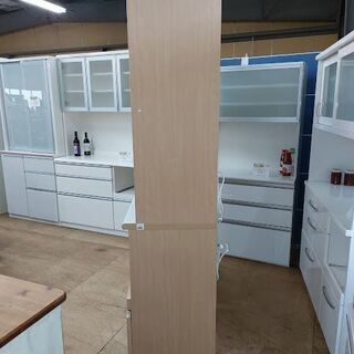 ニトリ　アルミナ２　１４０ＫＢ　２枚スライド扉キッチンボード　木目調　食器棚　【愛品倶楽部柏店　問い合わせ番号　１５１-００７１７２　００２】