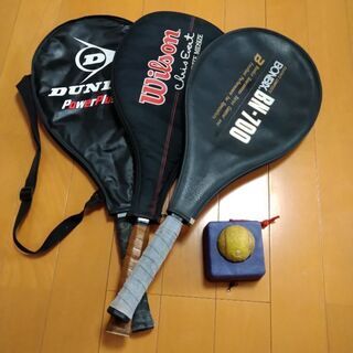 【お取引中です】テニスラケット3本+α