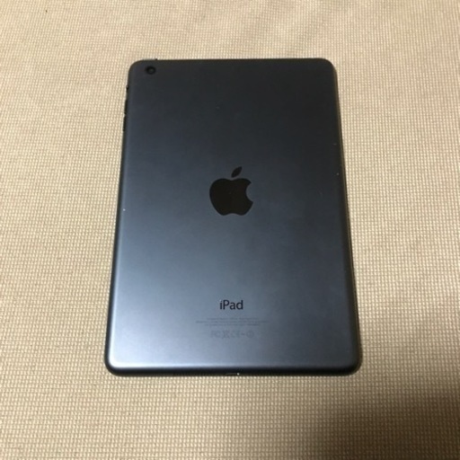 【取引中】iPad mini Wi-Fiモデル　32GB ブックカバー、フィルム付