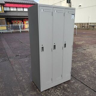コクヨ　３人用ロッカー　黒『中古良品、再塗装品』 コクヨ 3人用ロッカー 黒『中古良品、再塗装品』