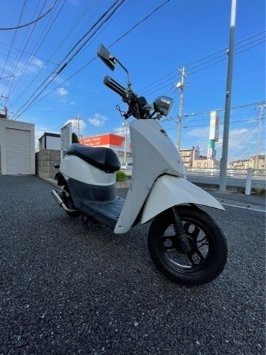 ホンダ　トゥデイ　白　改造アリ