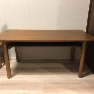 木製ミドルテーブル・ウォールナット材(無印良品)