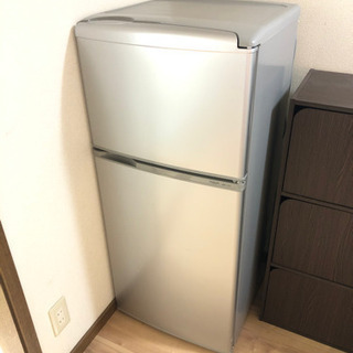 【無料 0円】AQUA AQR-111C(シルバー) 冷蔵庫 1...