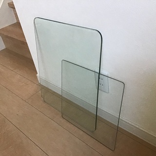 ガラスの板2枚
