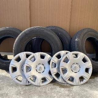 ブリジストン　ハイエース　中古タイヤ　ホイールキャップ付き　 ブリジストン ハイエース 中古タイヤ ホイールキャップ付き