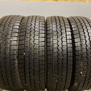 DUNLOP WINTER MAXX LT03 215/85R16 120/118L LT 16インチ トラックタイヤ スタッドレス 4本 2017～18年製 バリ溝　(TS162) クレジットカード QRコード決済可能