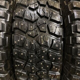 BF Goodrich Mud-Terrain T/A LT285/70R17 17インチ スパイクタイヤ 4本 バリ溝 カップピン ランクルプラド FJクルーザー ジープ　(VTC447)クレジットカード QRコード決済可能