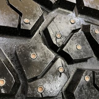 BF Goodrich Mud-Terrain T/A LT285/70R17 17インチ スパイクタイヤ 4本 バリ溝 カップピン ランクルプラド FJクルーザー ジープ　(VTC447)クレジットカード QRコード決済可能