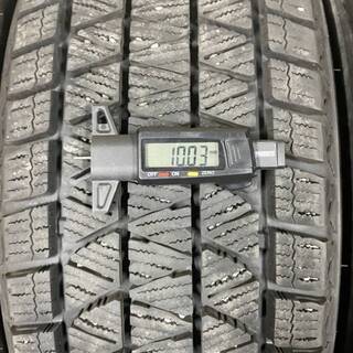 バリ山スタッドレス☆BRIDGESTONE M-V3 235/60R18 107Q ブリザック 