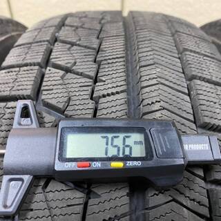 冬タイヤ☆バリ山 16インチ BRIDGESTONE ブリザックVRX 205/60R16 92S 