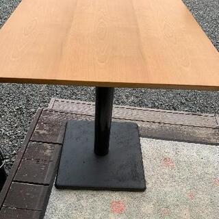 【ネット決済】テーブルと椅子