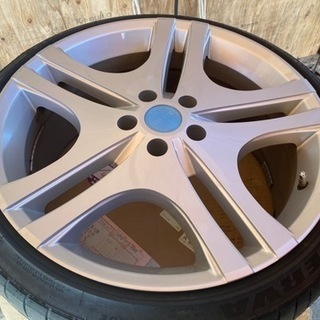 19インチ　タイヤ　ホイール