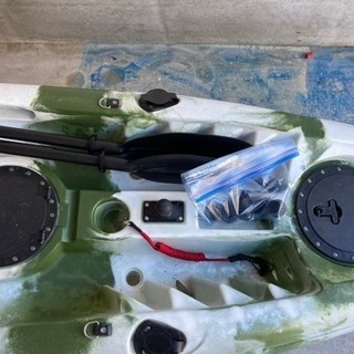 シットオンカヤック 鈴鹿発 ドーリー、パドル、シート付属