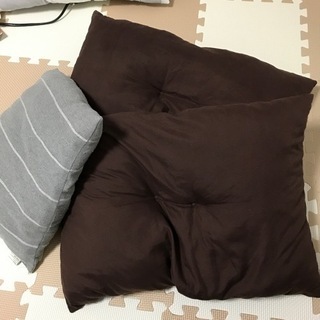 枕2個＋クッション1個