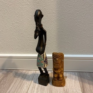 グアムの木彫りの人形