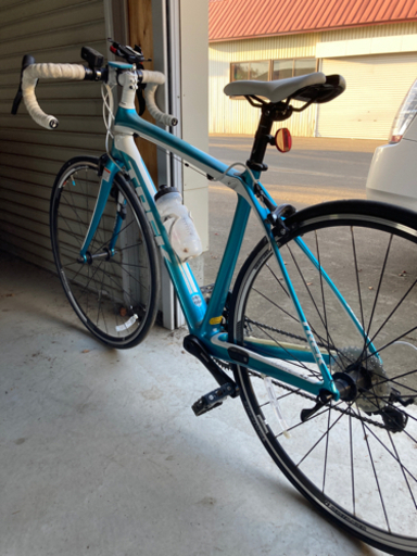 トレックのロードバイク ストア 使用数回のみ 