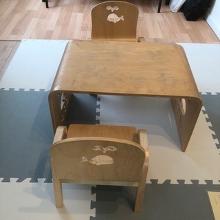 【ネット決済】子ども用　机と椅子2つ