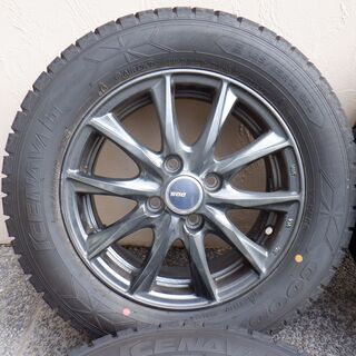 スタッドレスタイヤ+アルミ　3ヶ月だけ使用
