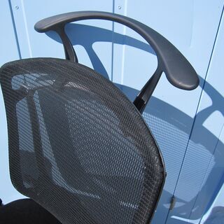 コンテッサ２（セコンダ）　2017年製　可動肘　ハンガー付き　オカムラ製　CC84BS　FPC1　事務イス　オフィスチェア