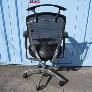 コンテッサ２（セコンダ）　2017年製　可動肘　ハンガー付き　オカムラ製　CC84BS　FPC1　事務イス　オフィスチェア
