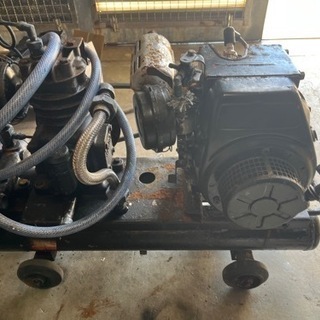 エンジンコンプレッサー