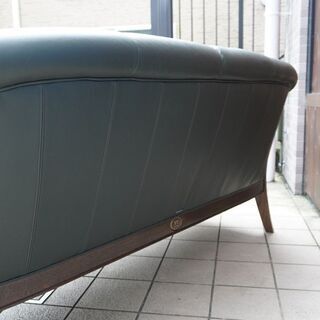 Karimoku(カリモク家具)のコロニアルシリーズの高級ラインGRAND CORONIAL York Town(グランドコロニアル ヨークタウン)『YT』本革2人ソファ！クラシックで優雅な2PソファBJ212