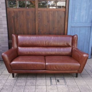 IDC OTSUKA(大塚家具)のアプレ本革2人掛けソファです！レトロなフォルムが魅力的な2Pソファー。カフェスタイル、ヴィンテージテイスト、北欧テイストなどにもおすすめのラブソファです♪BJ213