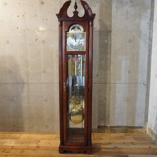 アメリカの時計メーカーHoward Miller(ハワード・ミラー)よりアンティーク調の機械式 ホールクロック/Kieningerムーブメントです！上品で高級感のある置き時計はインテリアのアクセントにBJ218