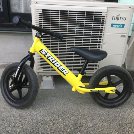 ストライダー 12インチ