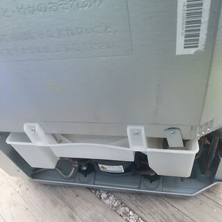 Y!　シャープ 3ドア 冷凍冷蔵庫 264L SJ-ES26Y-S シルバー系 右開き ナノ低温脱臭触媒 高さ変更可能ガラストレー 2014年製