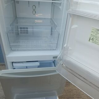 Y!　シャープ 3ドア 冷凍冷蔵庫 264L SJ-ES26Y-S シルバー系 右開き ナノ低温脱臭触媒 高さ変更可能ガラストレー 2014年製