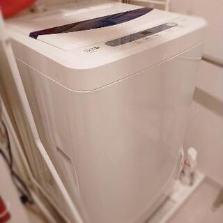 【お譲り先決定済】5kg洗濯機(物干、棚付き)