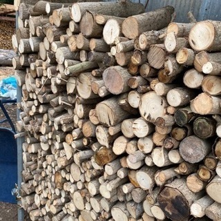 広葉樹枝薪(お値打ち)軽トラ山盛り