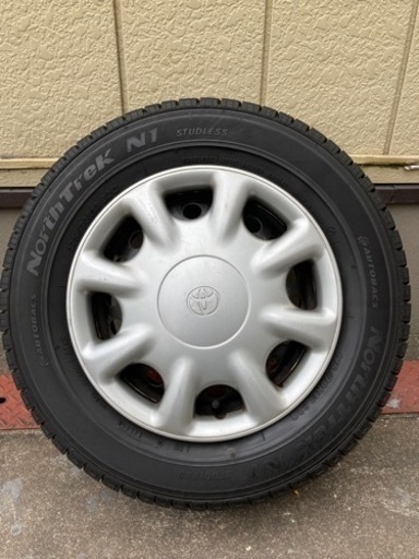 冬支度、中古！カローラツーリングワゴン純正ホイール 175/80R15 ホイールキャップ スタッドレスタイヤ 4本セット
