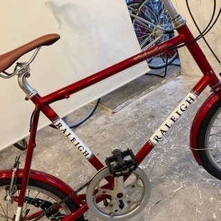 【RALEIGH】 20インチ　8段変速　ミニベロ　赤 RALEIGH】 20インチ 8段変速 ミニベロ 赤