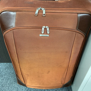 無料★使い古した布製スーツケース