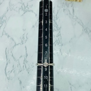 中古品】Pt900 ダイヤモンドリング 8,5号 2.9g［28］