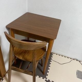 1人用　テーブル椅子セットの画像
