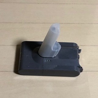 dyson V8 fluffy バッテリー新品付き（6000円） 未使用品も有り