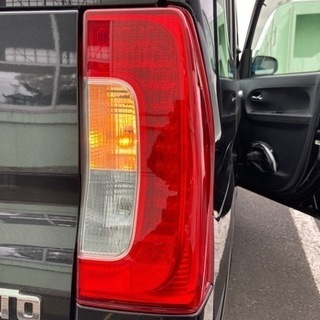 タント la600s 純正テールランプ 右