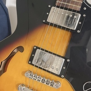 EpiphoneのエレキギターES-335 DOT VS サンバースト セミアコ