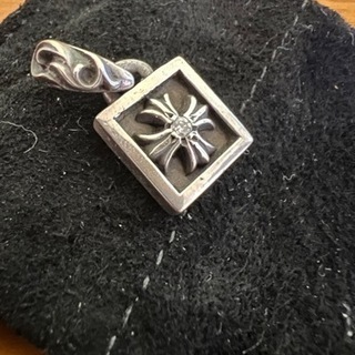 お値引き中！！クロムハーツ フレームドチャーム パヴェダイヤ