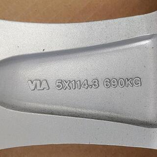 18インチホイール　4本　ほぼ未使用 18x7J 5H 114.3 +55