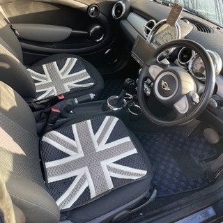出品中 mini cooper 車内画像