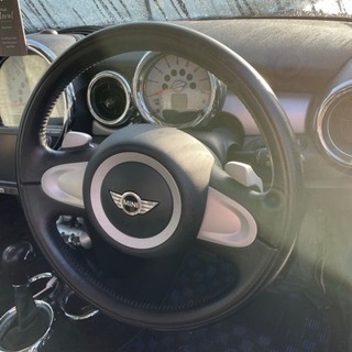 出品中 mini cooper 車内画像