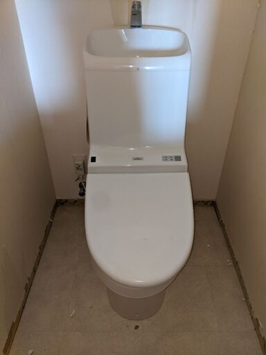 TOTOウォシュレット＋便器本体をリフォームの為、格安でお譲りします。