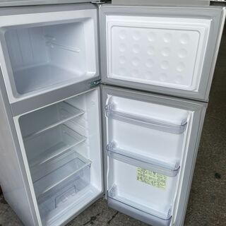 P1608　シャープ　１１８L　2012年　トレー無し