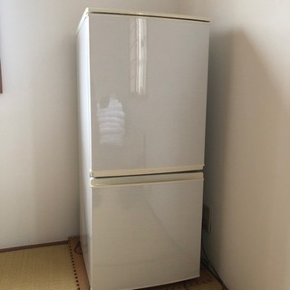 美品  シャープ ノンフロン冷凍冷蔵庫  2012年製