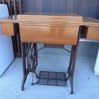 レトロ 足踏みミシン HAPPY HAPPY 鉄製座卓脚 ミシン レトロミシン