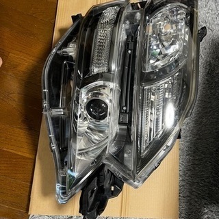 20ヴェルファイア 純正ヘッドライト